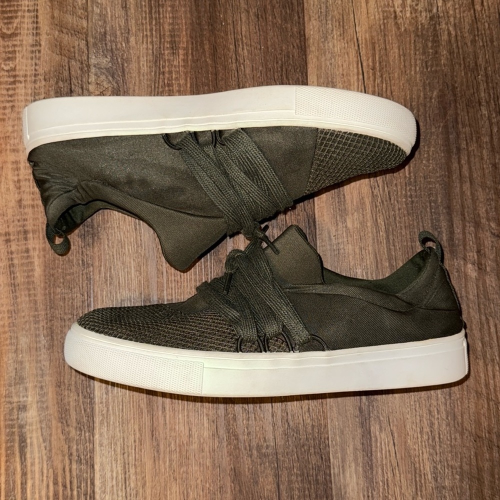 Austin Trading Co. slip-on lace up sneaker